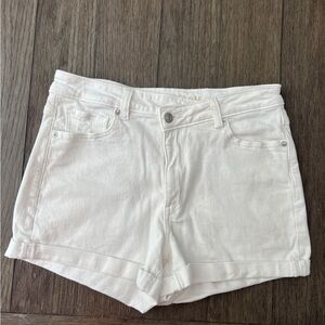 American Eagle Outfitters White Jean Shorts. High waisted Mom short.